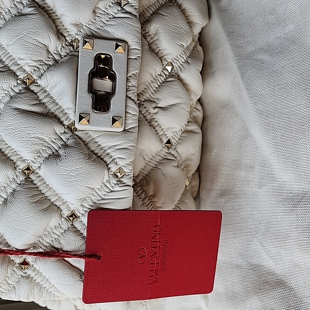 Valentino Garavani Ivory Spikeme Shoulder Bag - Picture 10 of 10